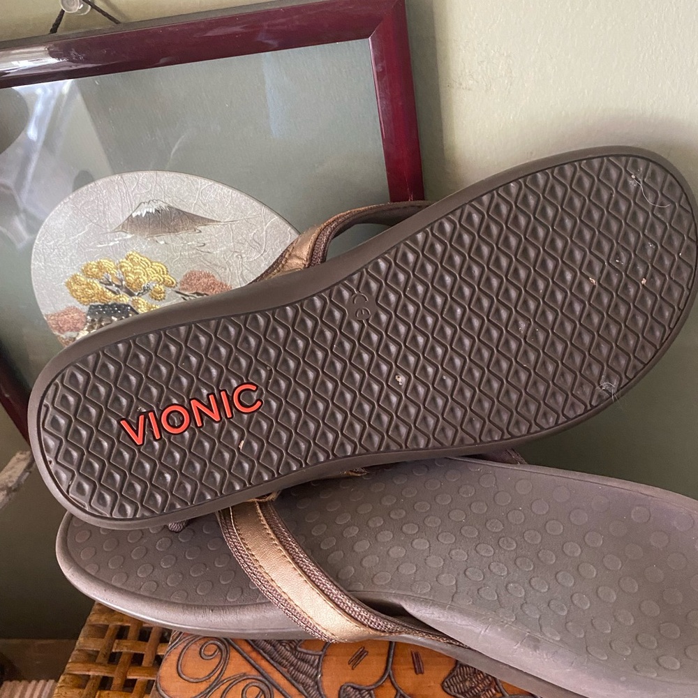 Vionic Sandals Size 10 View 3